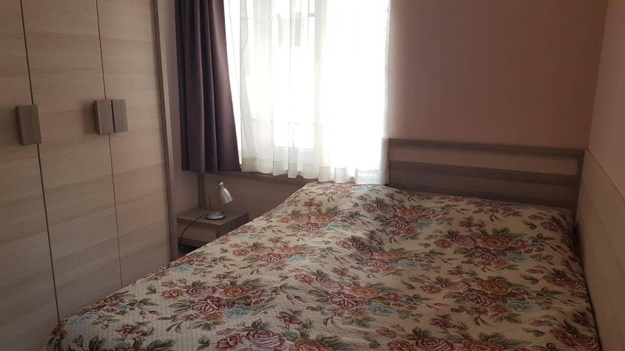 Apartamento Къщата С Чешмата Veliko Tárnovo Exterior foto