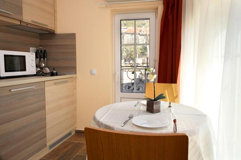 Apartamento Къщата С Чешмата Veliko Tárnovo Exterior foto